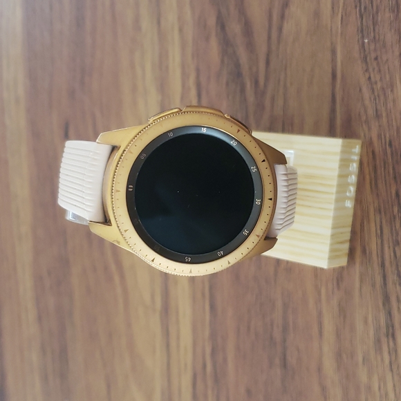 Samsung Galaxy Watch 42mm - Picture 2 of 3